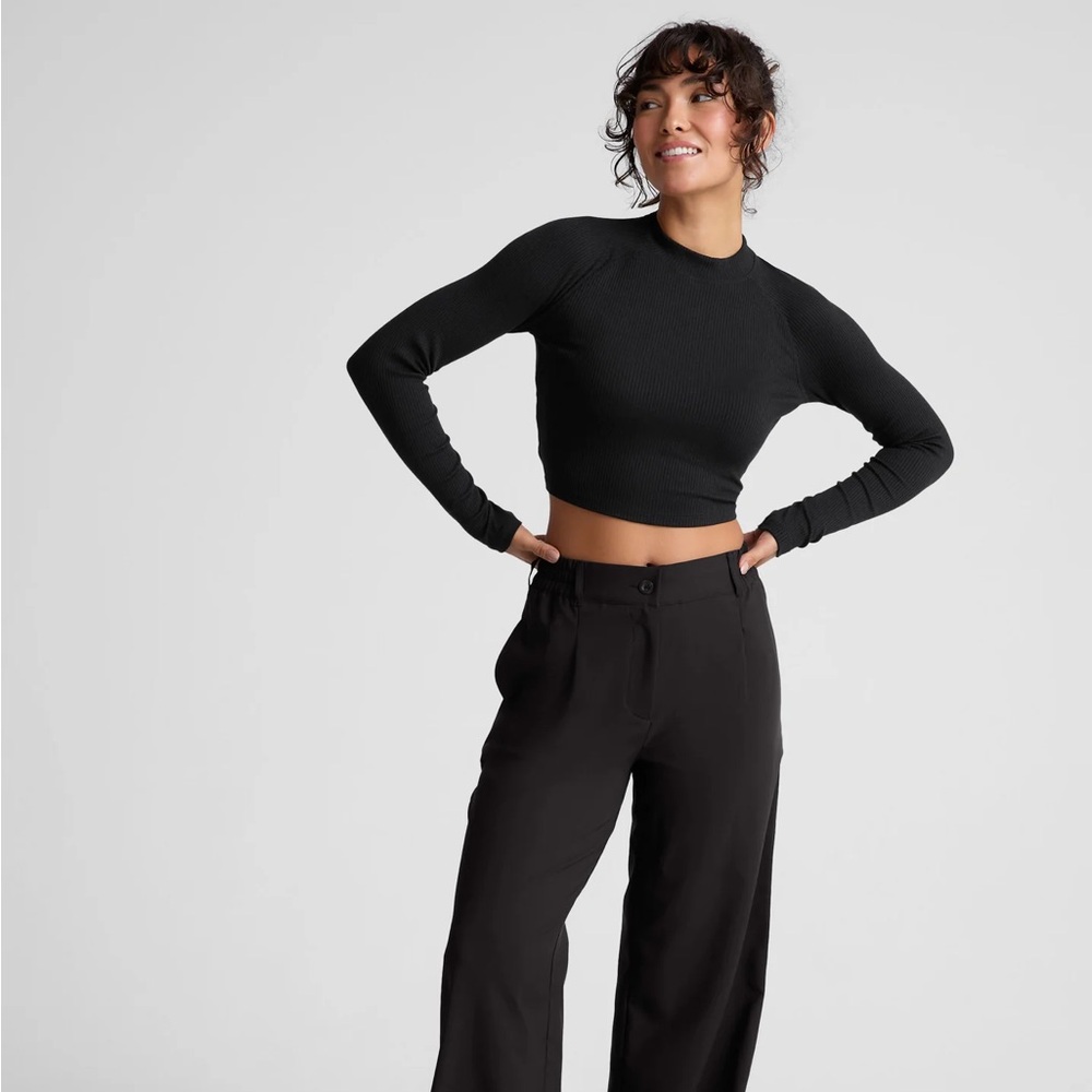 Beyond Yoga Long Sleeve Cropped Top